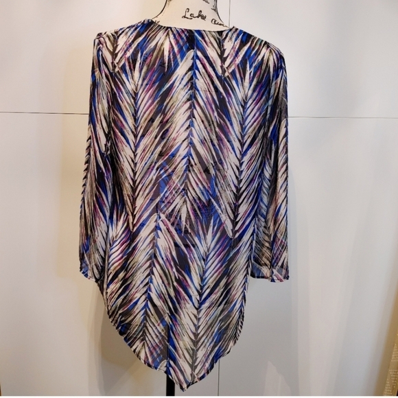 Banana Republic Factory Palm leaf flowy blouse - Picture 6 of 10